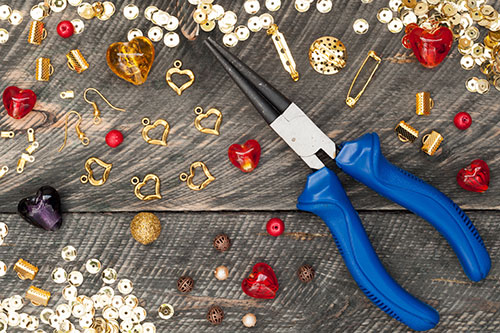 Advertise your hand-made jewellery business to local Calgary area customers.